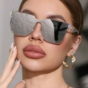 Stylish Silver Sunglasses